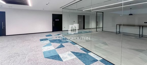 213.7m² Office in Umm Ramool, UAE No. 42707 8