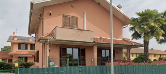 Вилла с 7 комнатами в Новильо, Италия № 3249 2