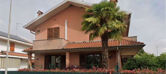 Вилла с 7 комнатами в Новильо, Италия № 3249 3