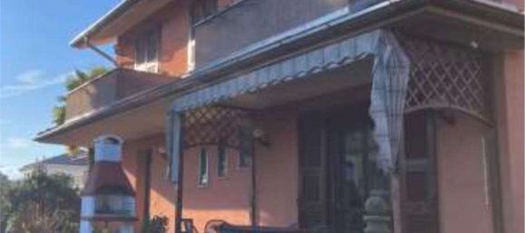 Вилла с 7 комнатами в Новильо, Италия № 3249 9