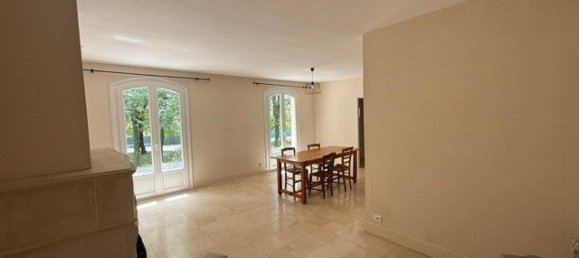 5 Schlafzimmer Haus in Brie, France, Nr. 281874 9