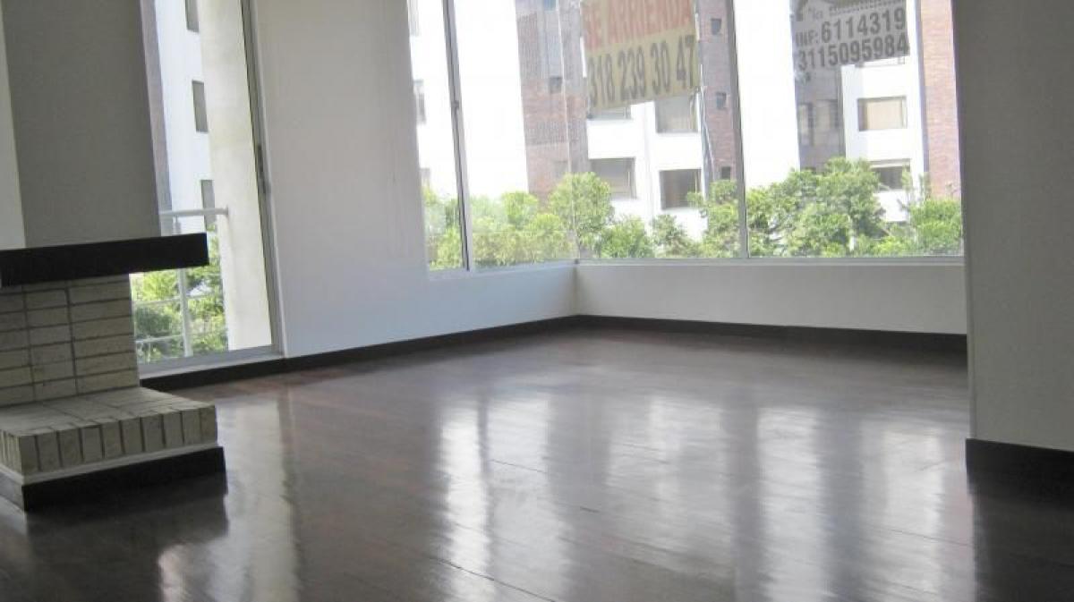 Casa de 3 dormitorios en Bogotá, Colombia No. 12321