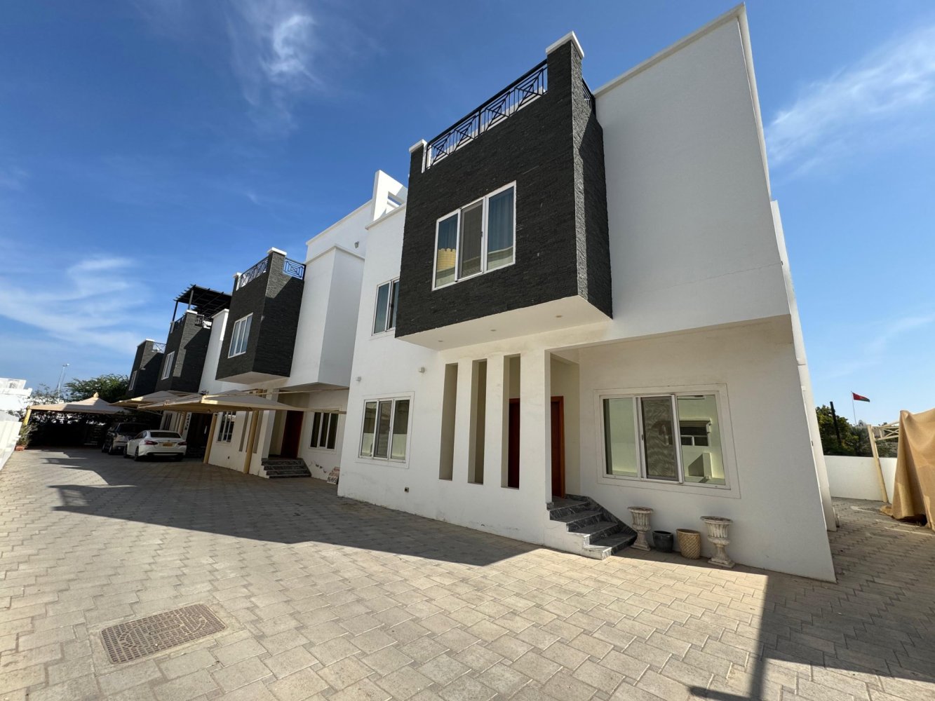 Villa de 5 dormitorios en Muscat, Oman No. 1079
