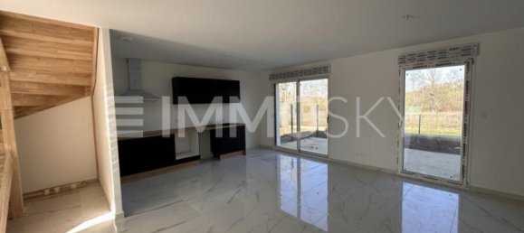 5-Zimmer Haus in Pommerieux, France, Nr. 328338 3