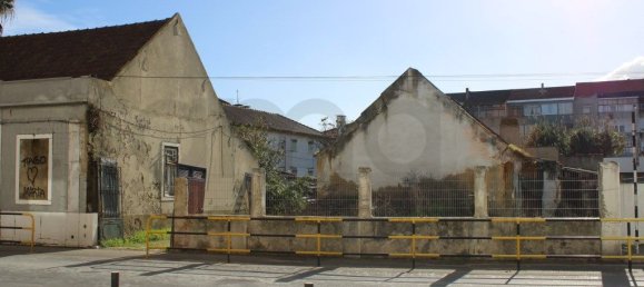 696m² Land in Barreiro, Portugal No. 71522 3