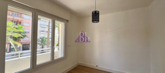 1 bedroom Apartment in Hyeres, France No. 350780 4