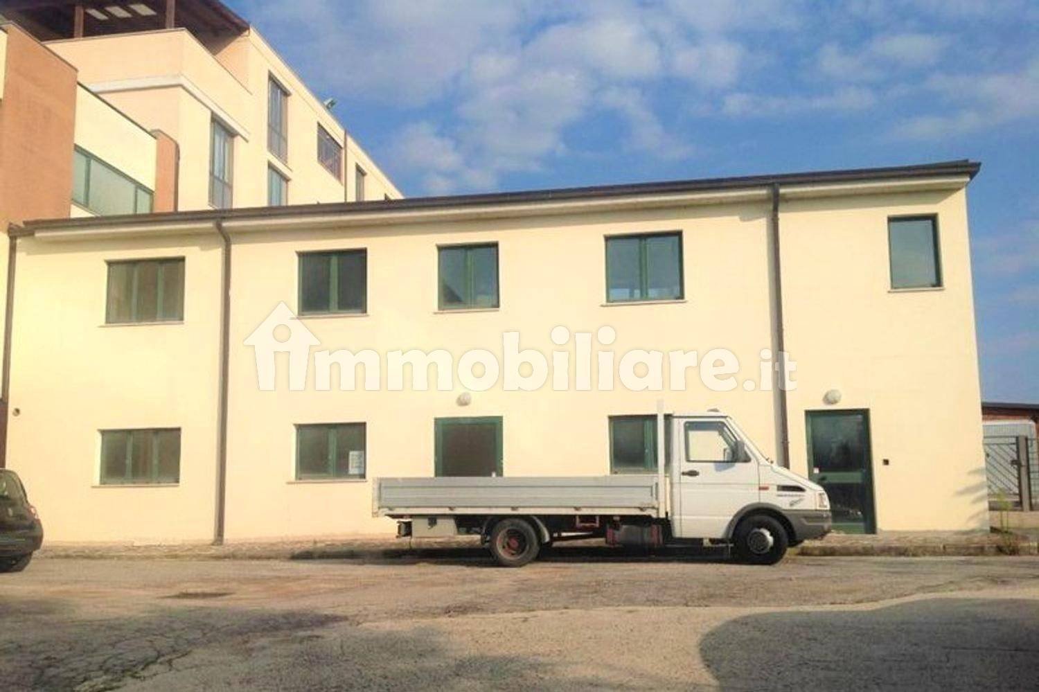 Escritório em Teramo, Italy 203 m² N.º 342993