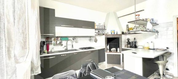 5 rooms Apartment in Dozza, Italy No. 24633 16