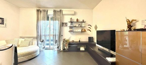 5 rooms Apartment in Dozza, Italy No. 24633 4