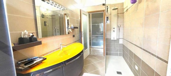 5 rooms Apartment in Dozza, Italy No. 24633 23