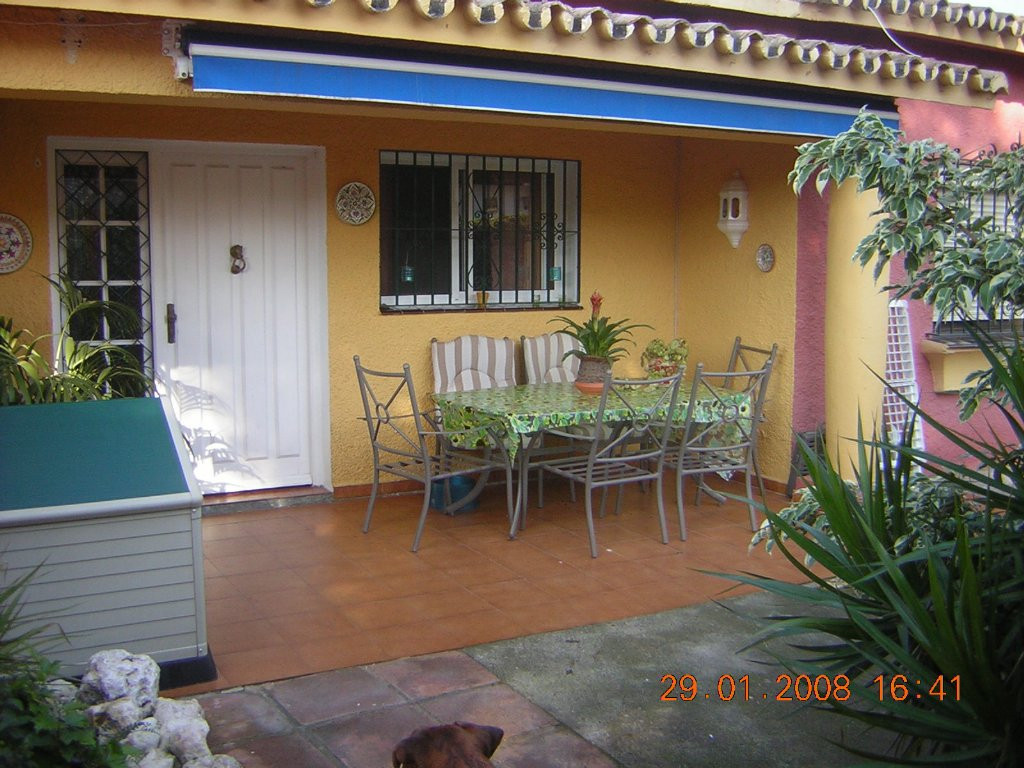 2 Schlafzimmer Wohnung in Estepona, Spain, Nr. 23655