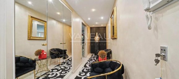 2 rooms Apartment in Paris, France No. 138141 10