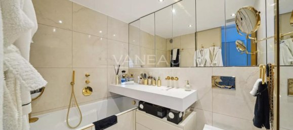 2 rooms Apartment in Paris, France No. 138141 11