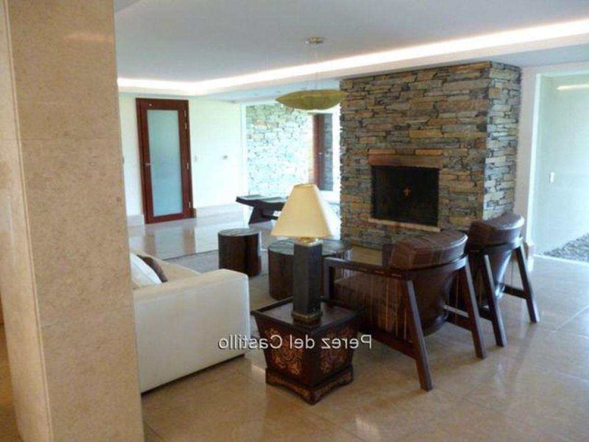 3 bedrooms Apartment in Canelones, Uruguay No. 11057