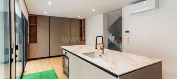 Таунхаус с 3 спальнями в Вила Нова ди Гая, Португалия № 151657 18