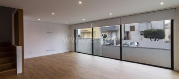 Таунхаус с 3 спальнями в Вила Нова ди Гая, Португалия № 151657 14