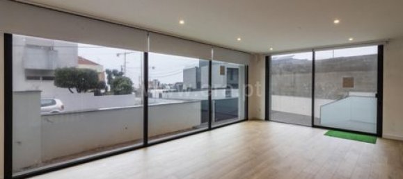 Таунхаус с 3 спальнями в Вила Нова ди Гая, Португалия № 151657 4