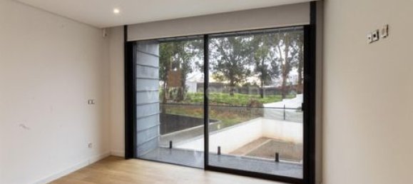 Таунхаус с 3 спальнями в Вила Нова ди Гая, Португалия № 151657 30