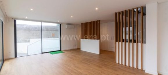 Таунхаус с 3 спальнями в Вила Нова ди Гая, Португалия № 151657 11