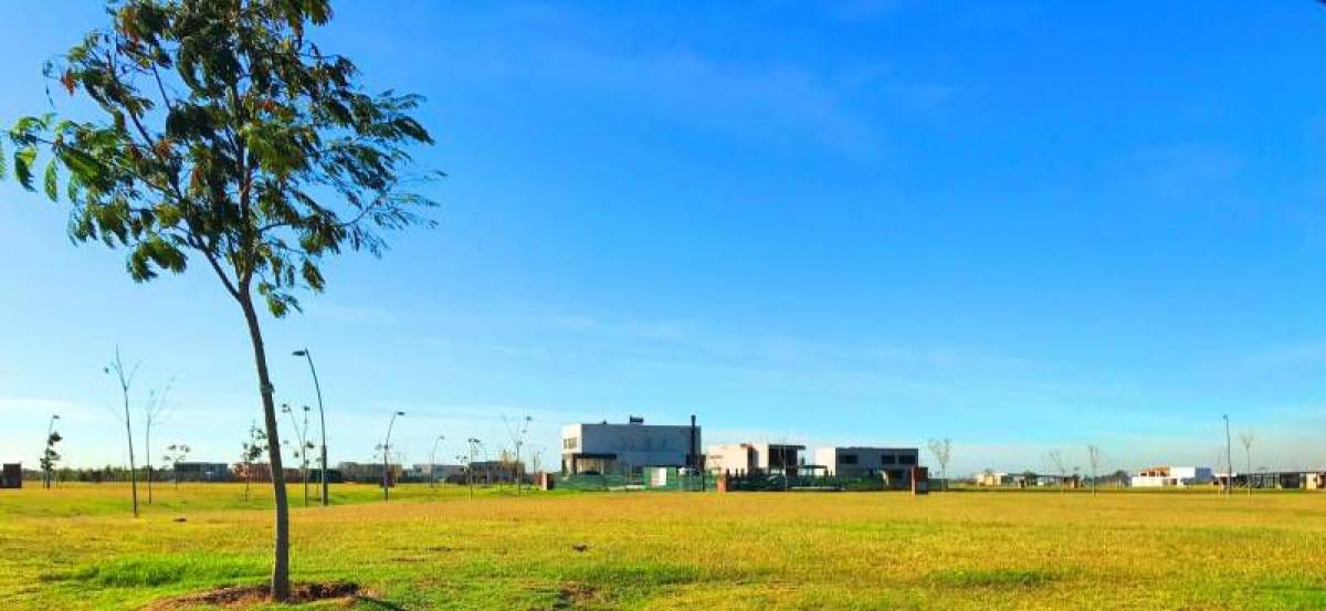  Land in Escobar, Argentina No. 44326