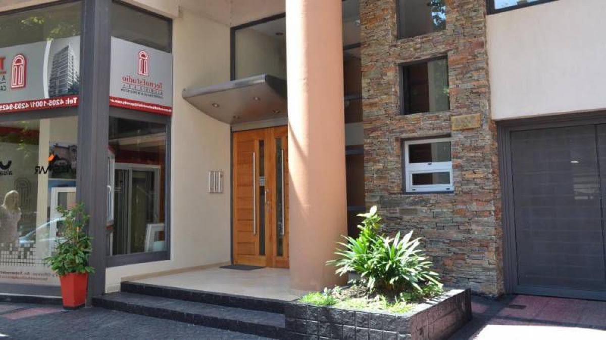 Apartamento de 3 dormitorios en Quilmes, Argentina No. 58648