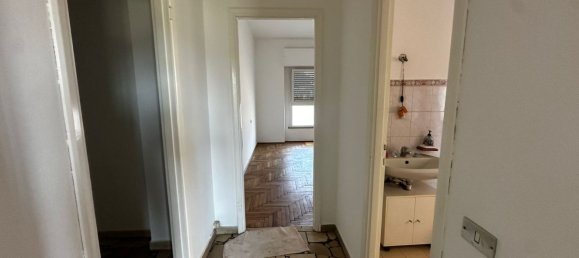 Квартира с 3 комнатами в Варесе, Италия № 334176 2