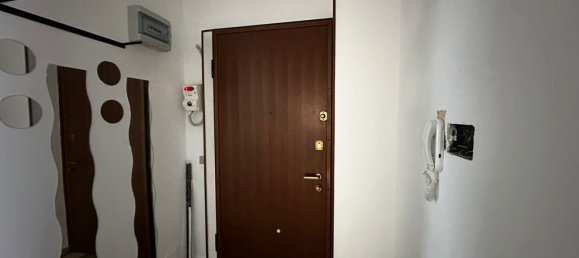 Квартира с 3 комнатами в Варесе, Италия № 334176 15