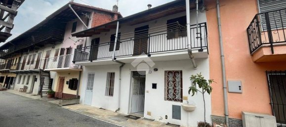 2 bedrooms House in Corio, Italy No. 117465 8