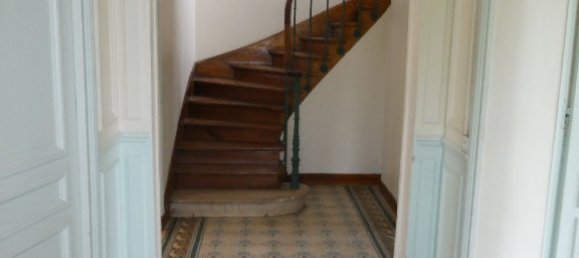 Adosado de 6 dormitorios en La Loupe, France No. 91263 8