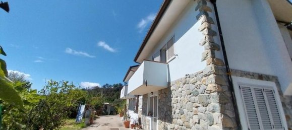 Casa de 10 divisões em Massarosa, Italy N.º 236927 19