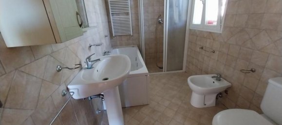 Casa de 10 divisões em Massarosa, Italy N.º 236927 2