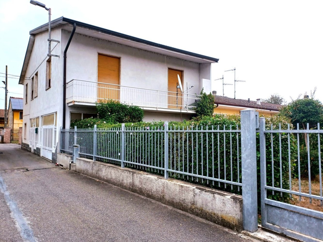 5 chambres Maison à Mezzana Bigli, Italy No. 365588