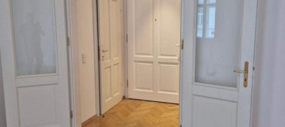 Studio in Vienna, Austria No. 196168 3