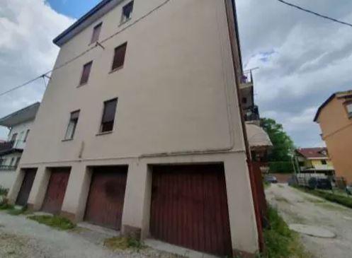 5 rooms Apartment in Padua, Italy No. 32319