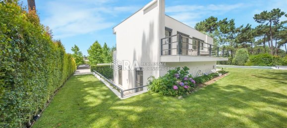 5 bedrooms House in Almada, Portugal No. 99950 11