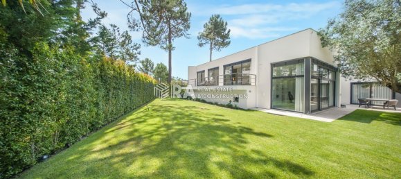 5 bedrooms House in Almada, Portugal No. 99950 10