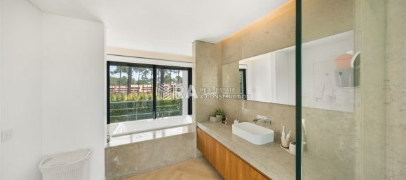 5 bedrooms House in Almada, Portugal No. 99950 20