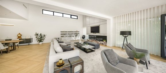 5 bedrooms House in Almada, Portugal No. 99950 50