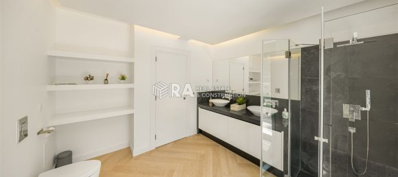 5 bedrooms House in Almada, Portugal No. 99950 32