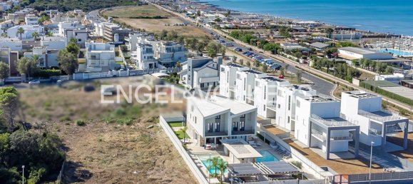 997m² Land in Fiumicino, Italy No. 303821 9