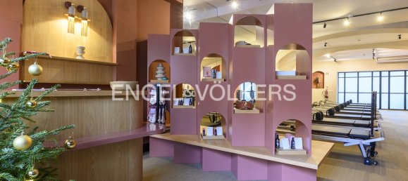 1 room Commercial property in Lisbon, Portugal No. 11020 11