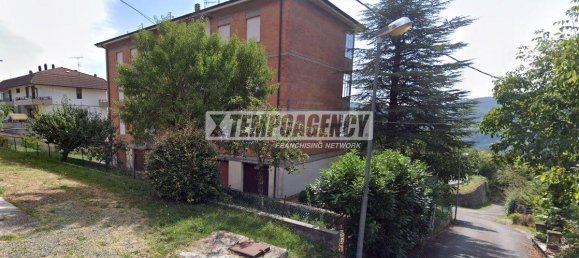 3 rooms Apartment in Polinago, Italy No. 34725 10