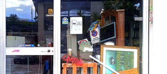 70m² Commercial property in Cosenza, Italy No. 271979 7