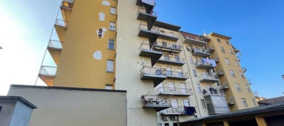 3 rooms Apartment in Casteggio, Italy No. 180044 2