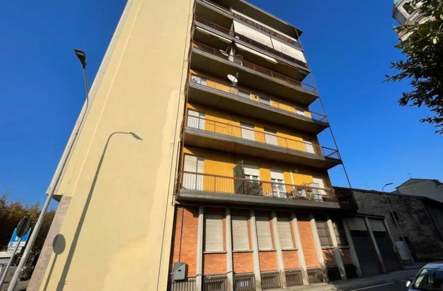 3 rooms Apartment in Casteggio, Italy No. 180044