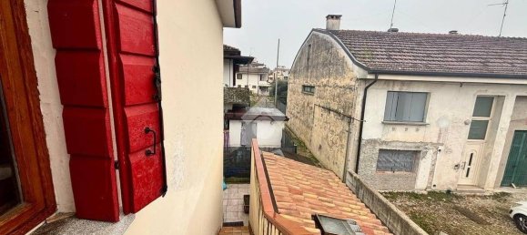 2 bedrooms Villa in Conegliano, Italy No. 61107 2