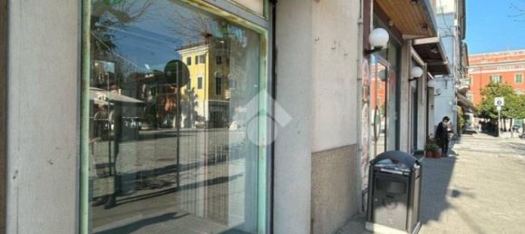 Коммерческая недвижимость с 2 комнатами в Сарцана, Италия № 74385 24