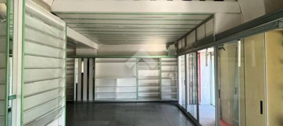 Коммерческая недвижимость с 2 комнатами в Сарцана, Италия № 74385 2