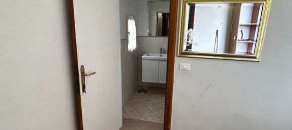 8 rooms House in Terricciola, Italy No. 103008 7