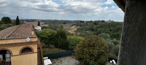8 rooms House in Terricciola, Italy No. 103008 2